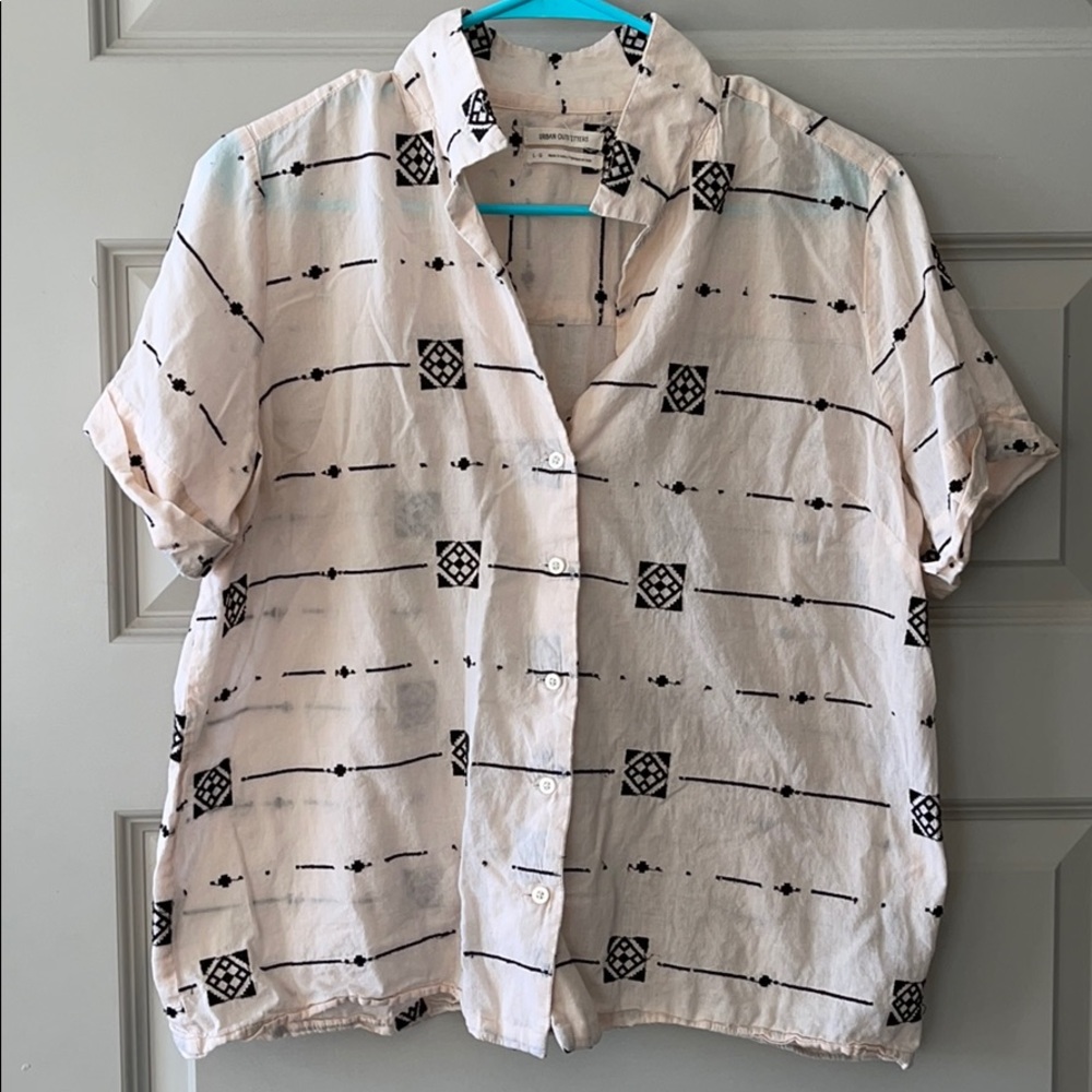 Women’s Urban Outfitter Shirt